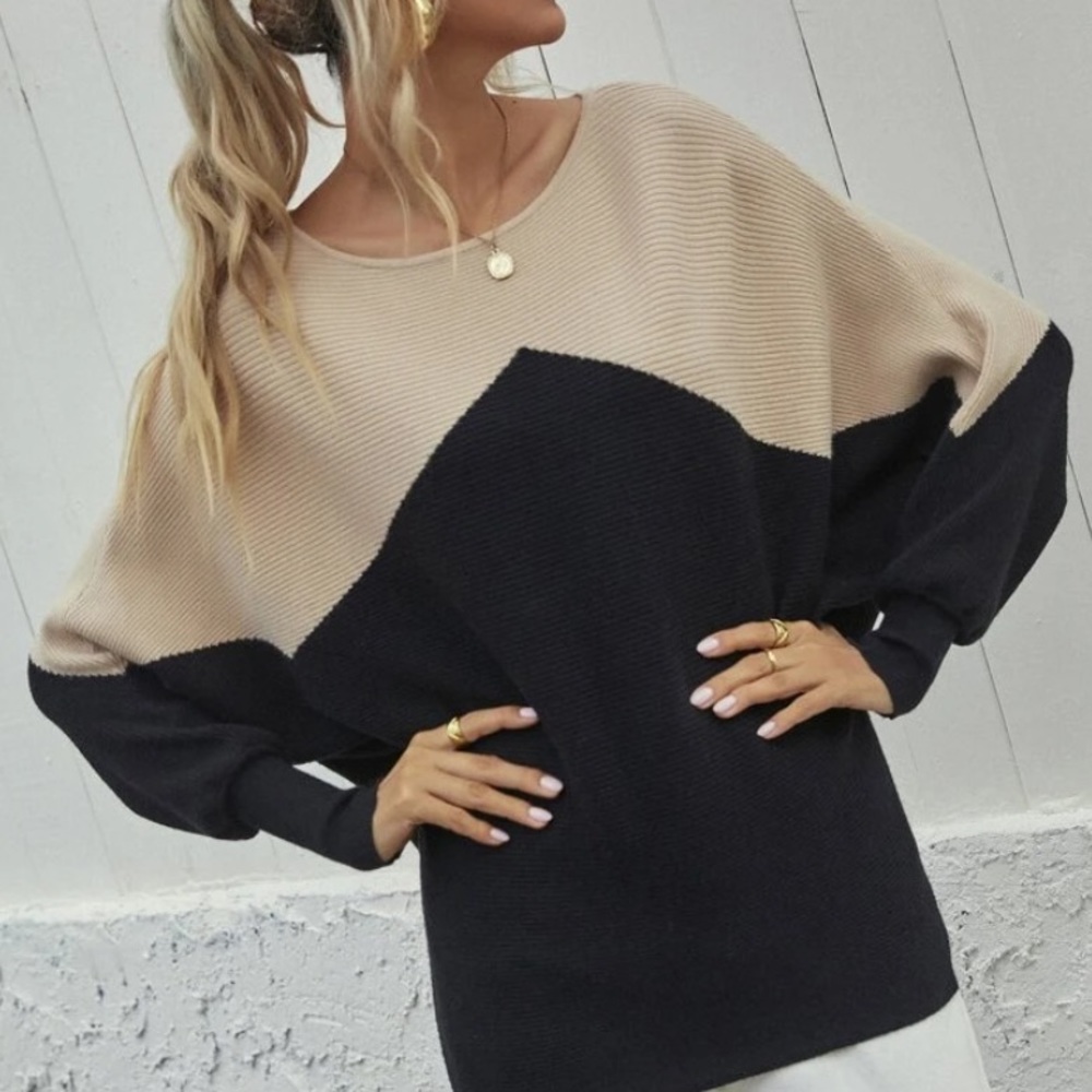 Color Block Sweater - Picture 2 of 3